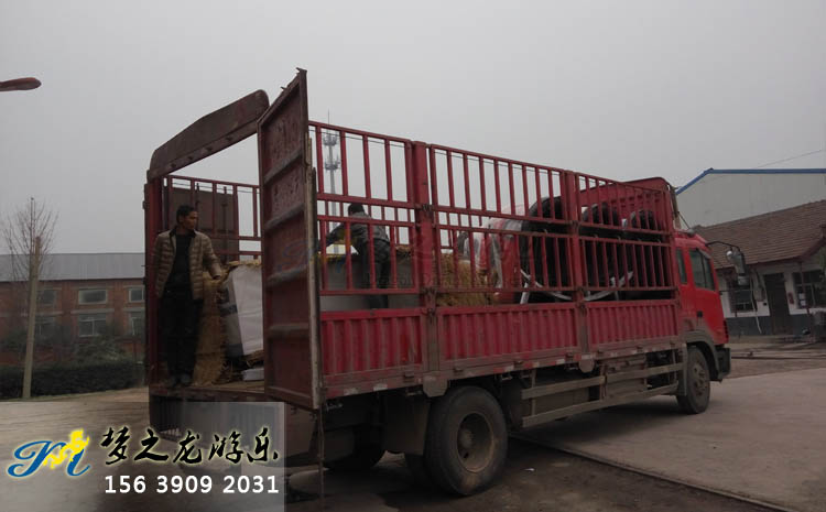 電瓶碰碰車(chē)，和諧號(hào)軌道小火車(chē)發(fā)貨